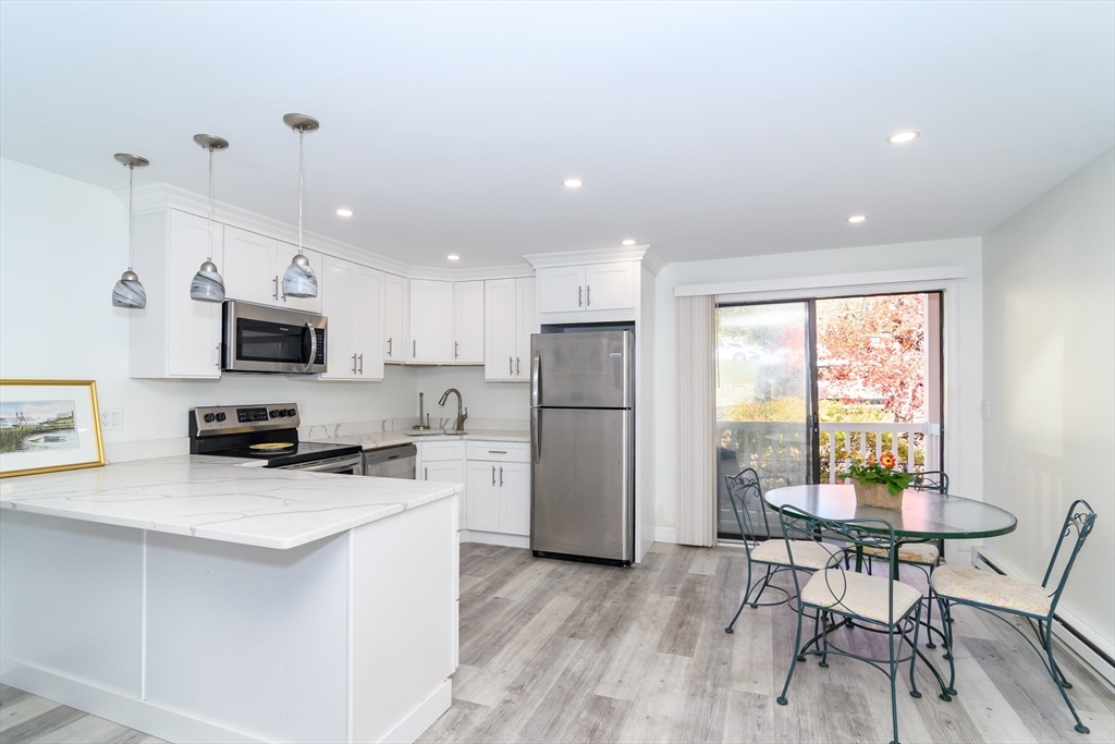 71 Edgeworth St 21