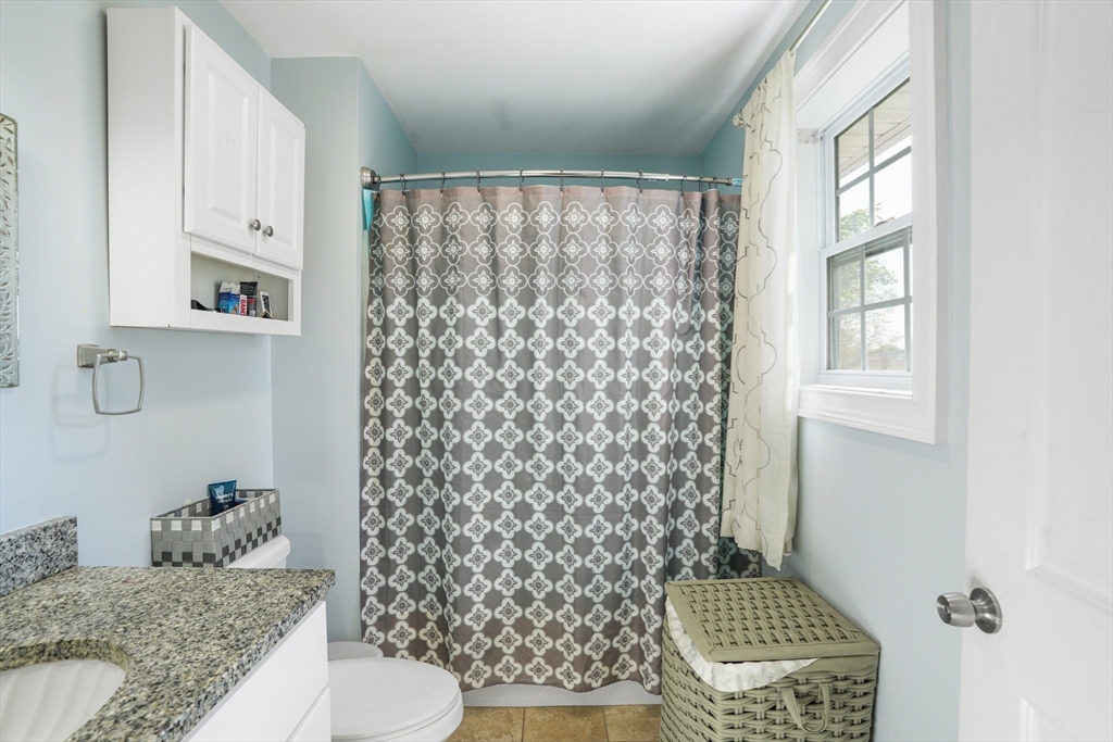 26 S Wheaton Avenue, Seekonk, MA Photo #12