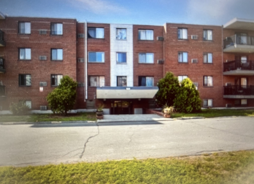1000 Governors Dr 38