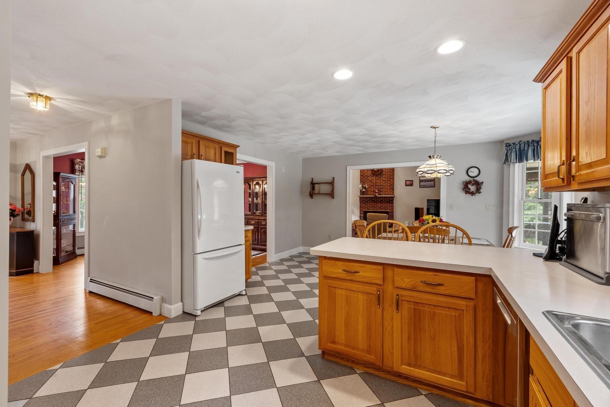 34 Arrowwood St