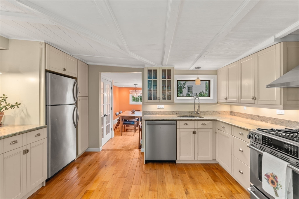 10 Salem St Ave 2