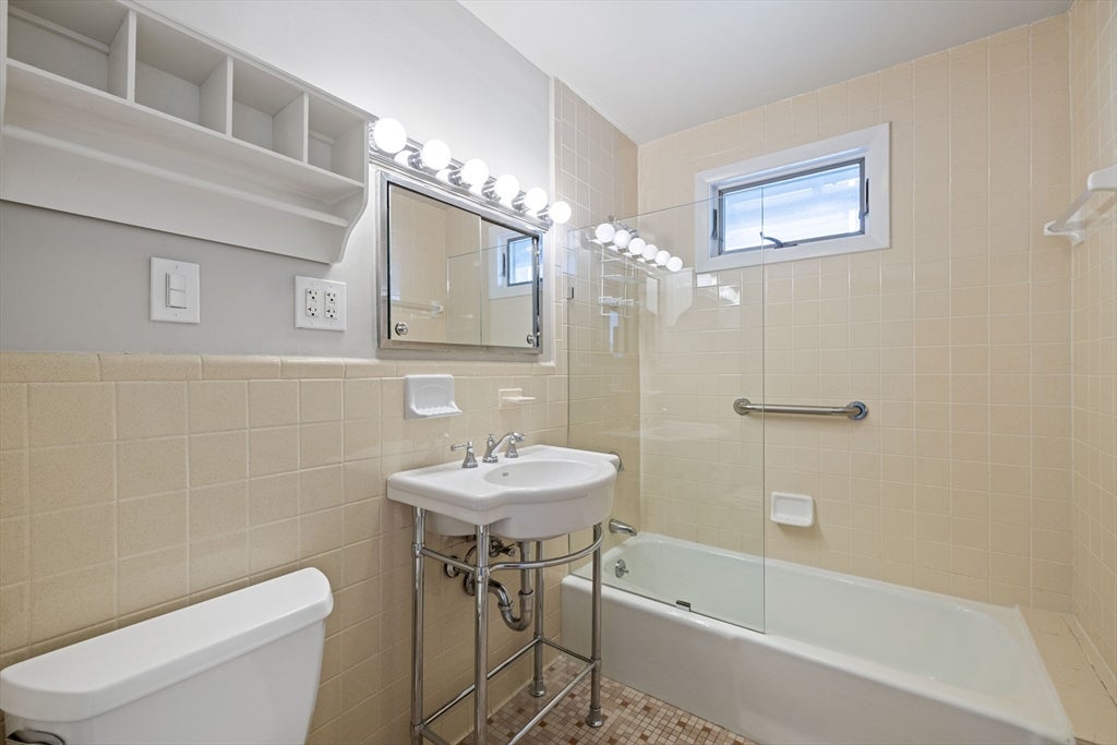 26 Bradford Rd #26, Watertown, MA Photo #15