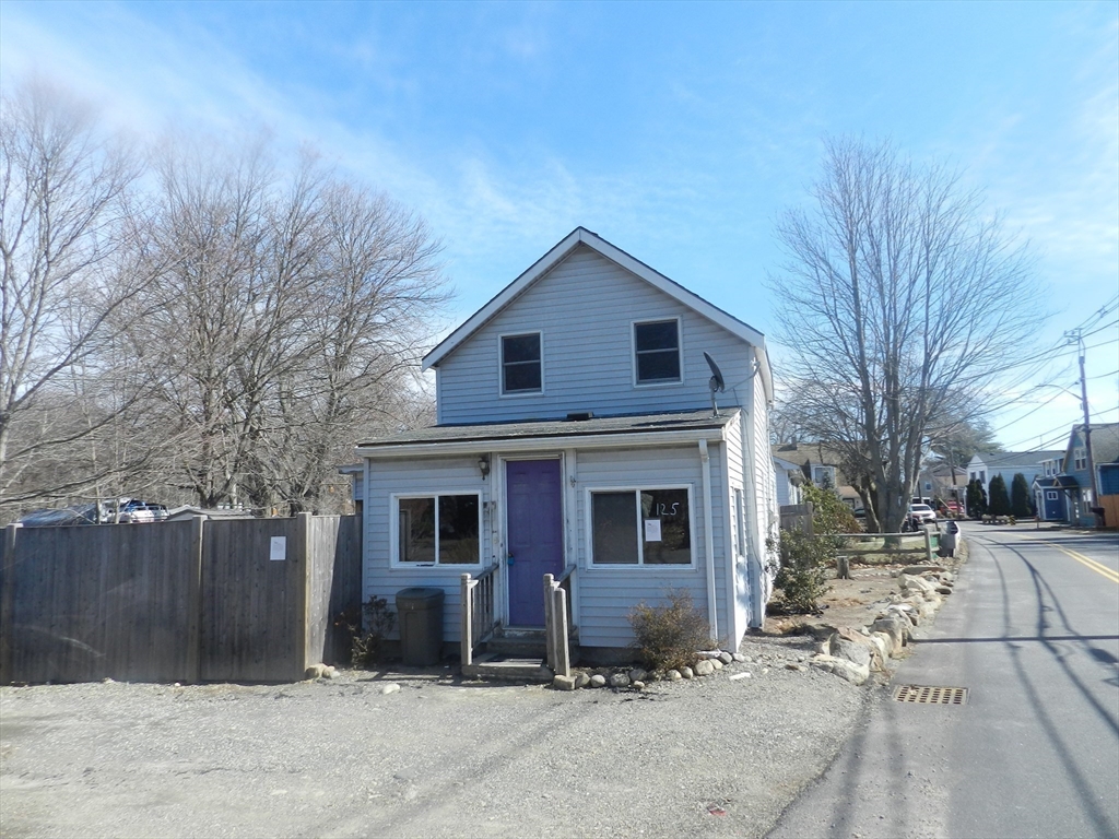 125 Bartholomew St