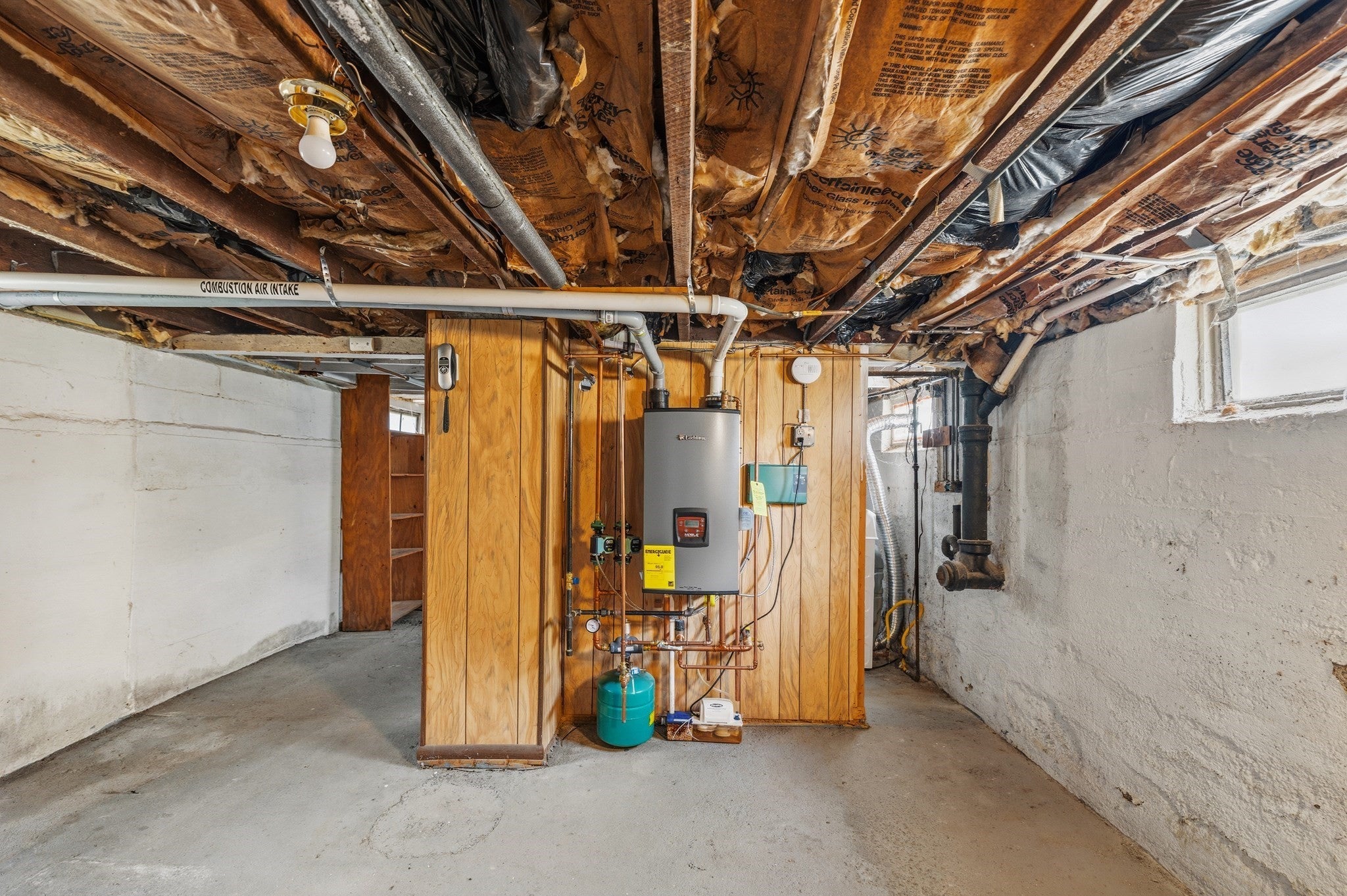 57 Peach St, Swansea, MA Photo #29