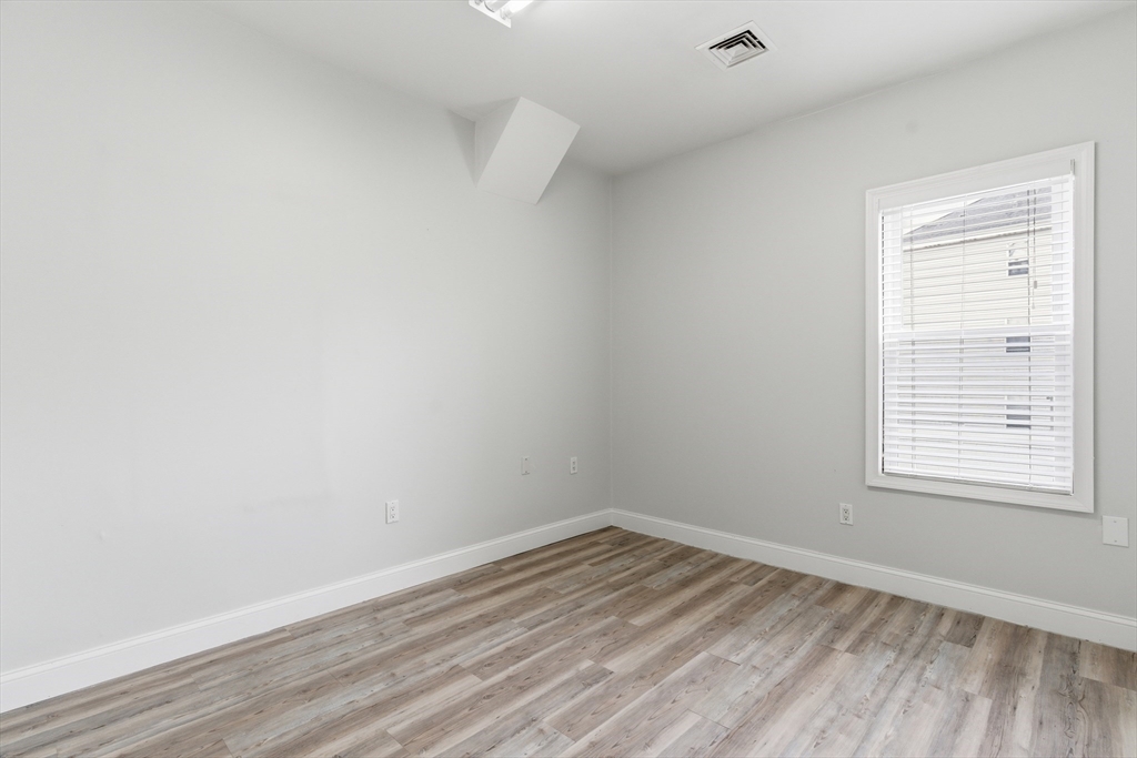 545 Brayton Ave, Fall River, MA Photo #8
