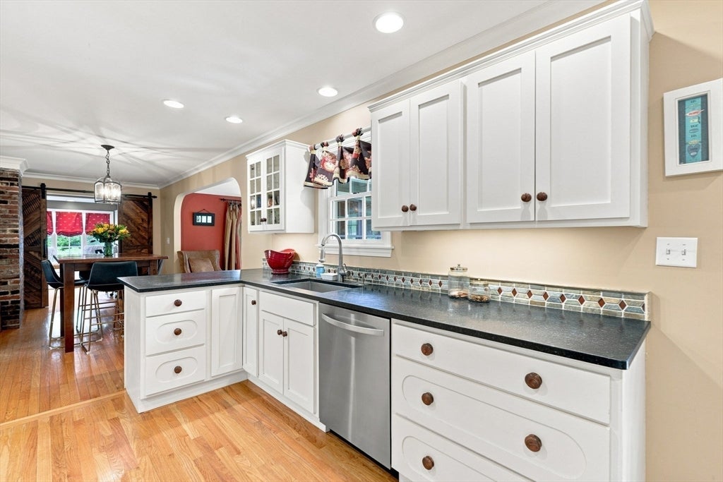 62 Walnut Road, Hamilton, MA, 62 Walnut Road, Hamilton, MA Photo #4