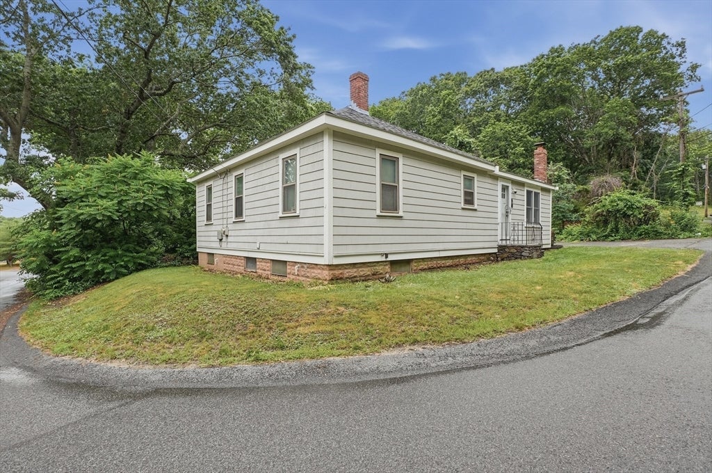 2 Columbus Rd, Plymouth, MA, 2 Columbus Rd, Plymouth, MA Photo #4