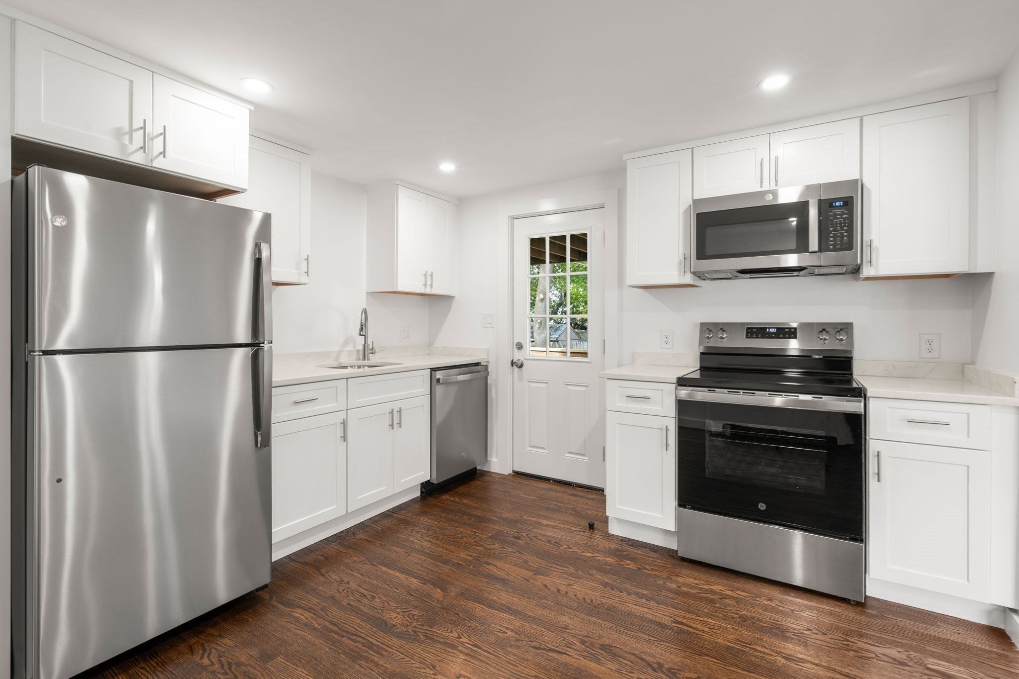 10 Strafford Rd #10, Westwood, MA, 10 Strafford Rd #10, Westwood, MA Photo #6