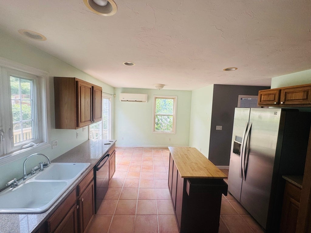 3841 N Main St, Fall River, MA, 3841 N Main St, Fall River, MA Photo #7