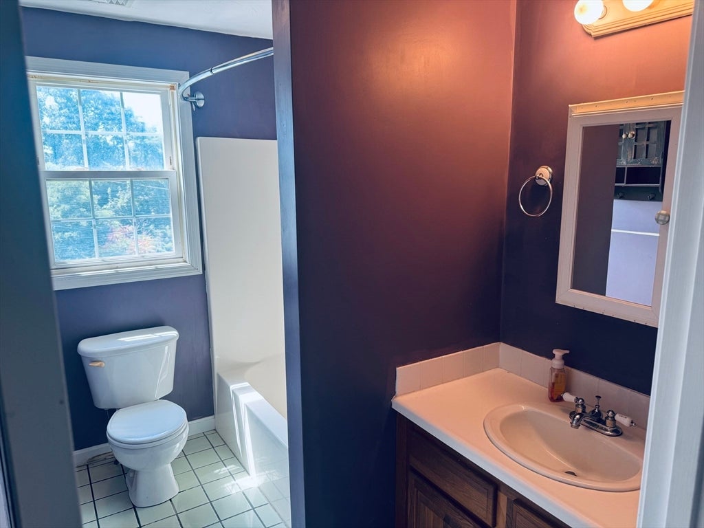 3841 N Main St, Fall River, MA, 3841 N Main St, Fall River, MA Photo #22