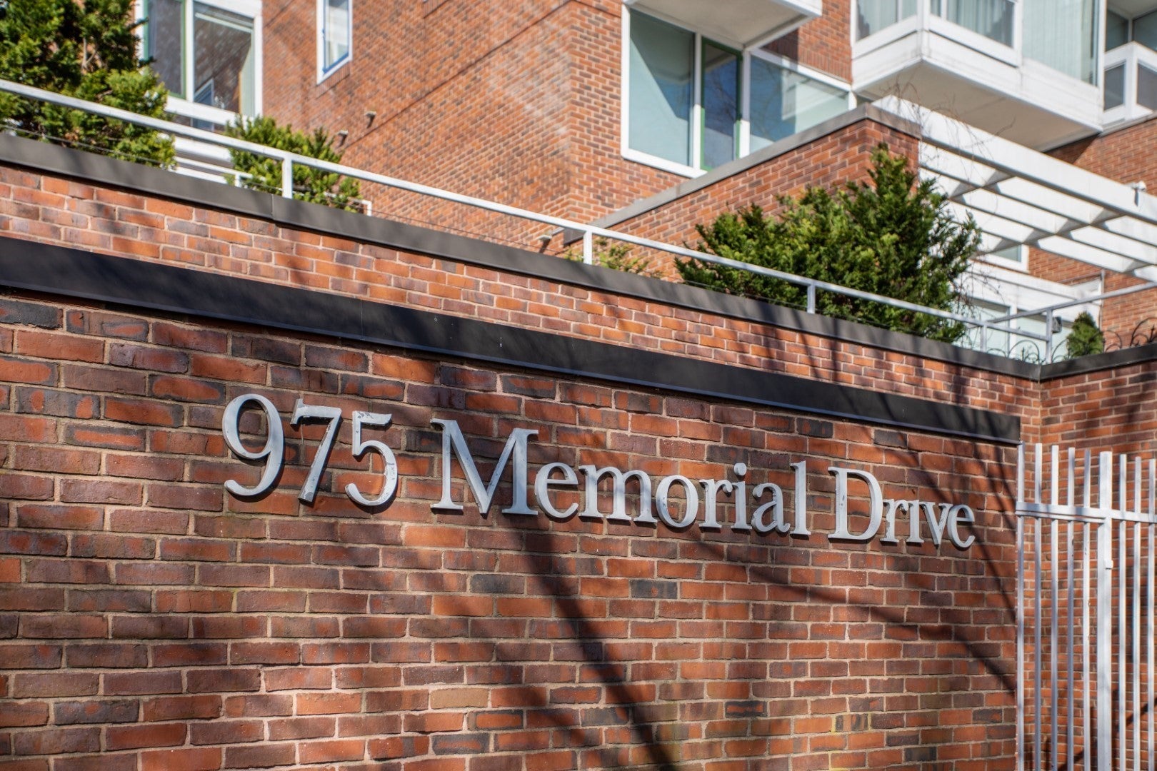 975 Memorial Drive 211