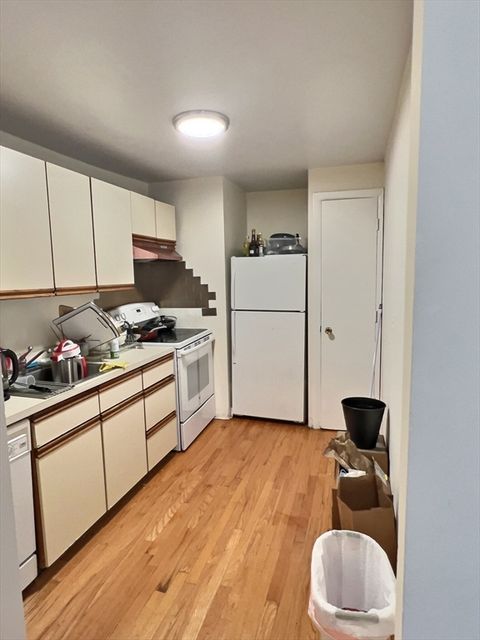 1039 Commonwealth Ave 31 Boston MA 02215