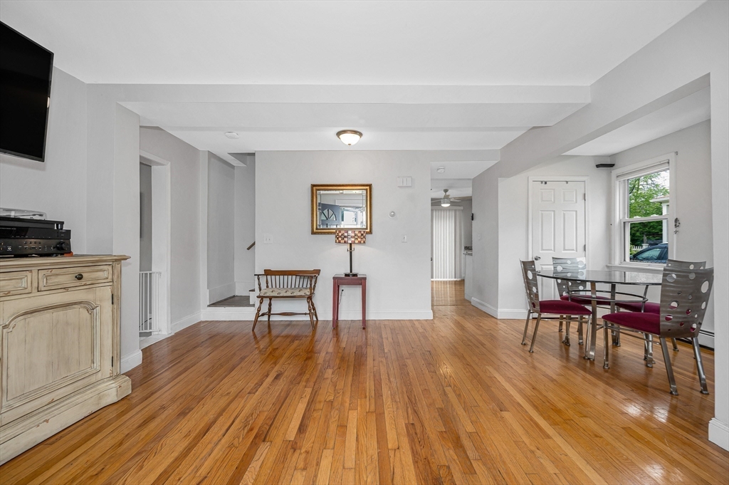 25 Ash St