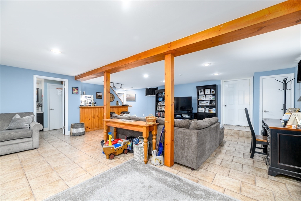 Picture for the property 73488211, 3 beds, 2 baths