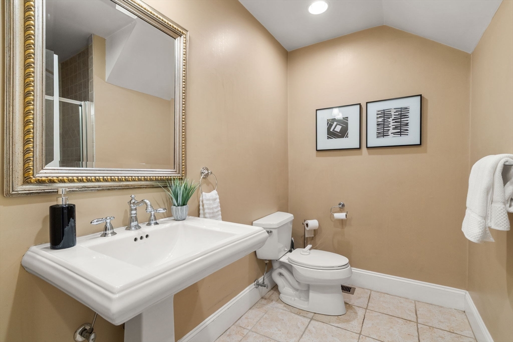 215 L Street #1, Boston, MA Photo #18