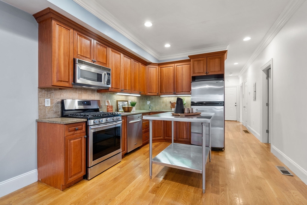 215 L Street #1, Boston, MA Photo #7