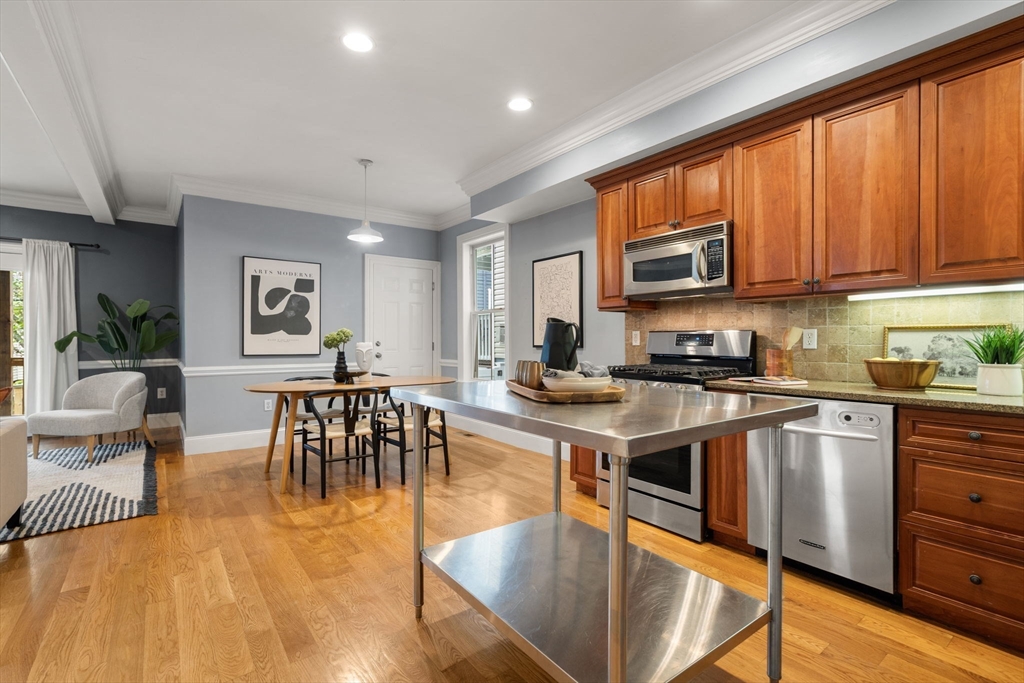 215 L Street #1, Boston, MA Photo #8