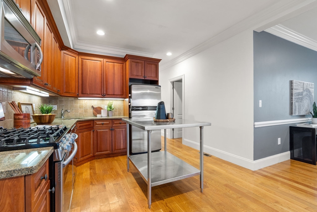 215 L Street #1, Boston, MA Photo #6