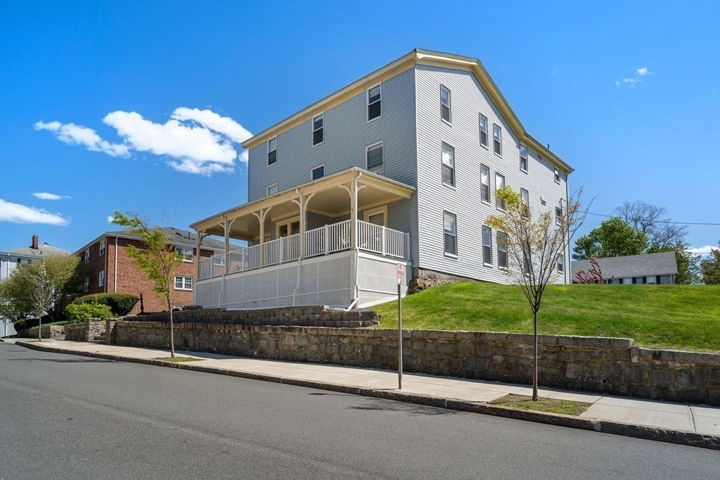 42 Railroad Avenue #6, Beverly, MA, 42 Railroad Avenue #6, Beverly, MA Photo #2