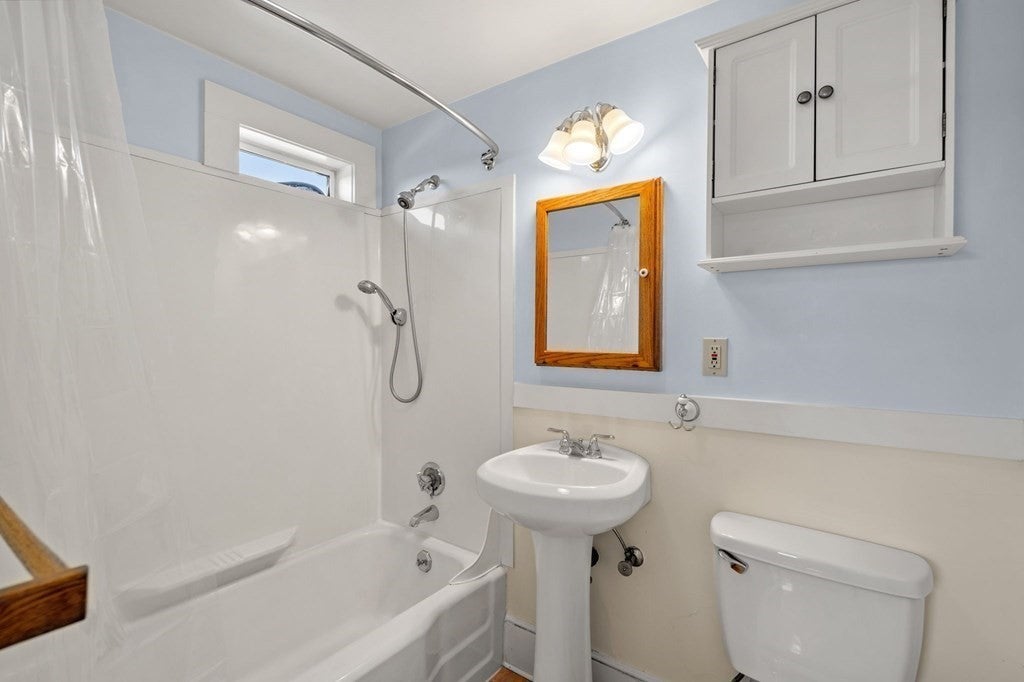 42 Railroad Avenue #6, Beverly, MA, 42 Railroad Avenue #6, Beverly, MA Photo #12
