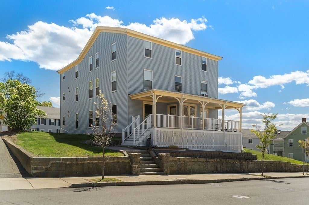 Photo of 42 Railroad Avenue, Beverly, MA