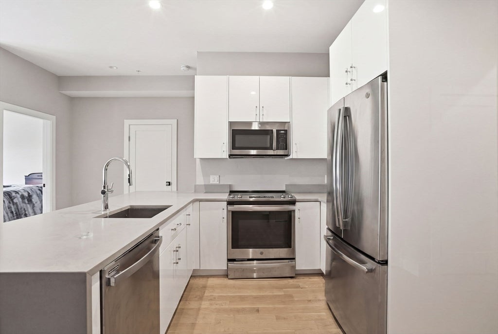 717 Centre Street, Boston, MA, 717 Centre Street, Boston, MA Photo #11