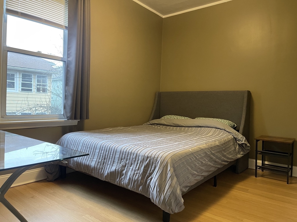12 E. Shelby St. Room For Rent FURNISHED