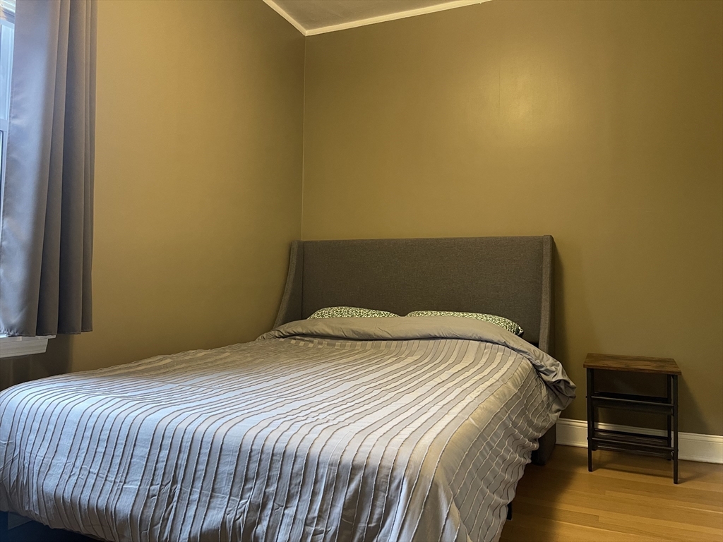 12 E. Shelby St. Room For Rent FURNISHED