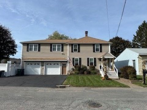 Photo of 93 Benjamin St, Leominster, MA 01453 (MLS # 73472341)