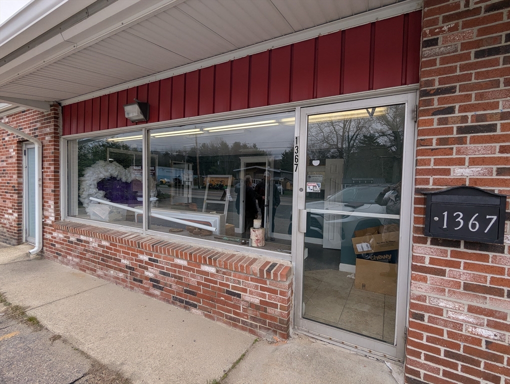 1363-1367 Main St
