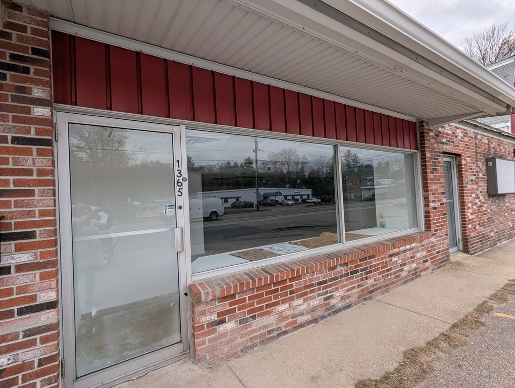 1363-1367 Main St