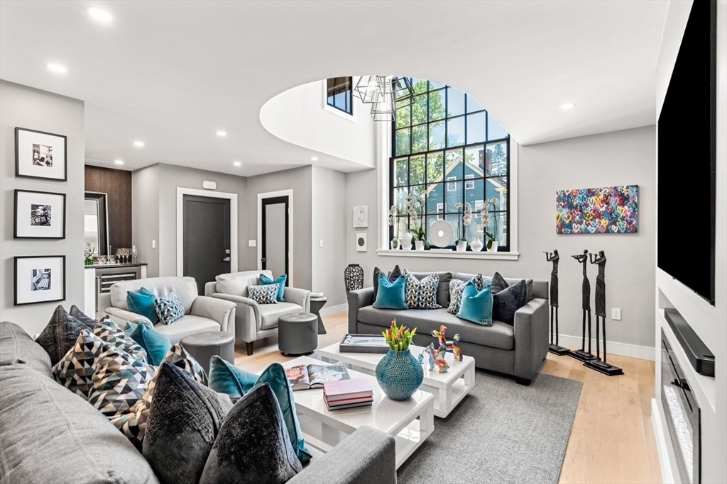 59 Pleasant St 2