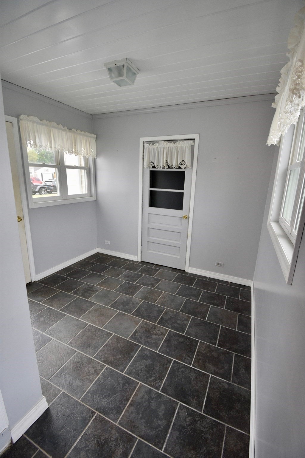 64 Poplar St