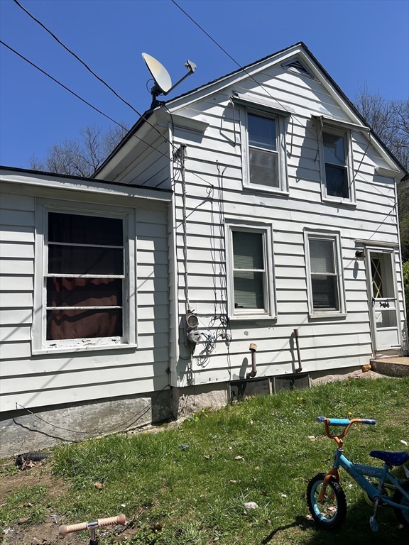 69 Ross Ave
