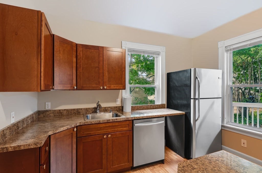 37 Thorndinke Street #37, Beverly, MA, 37 Thorndinke Street #37, Beverly, MA Photo #4