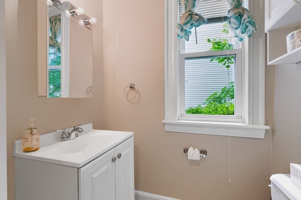 37 Thorndinke Street #37, Beverly, MA, 37 Thorndinke Street #37, Beverly, MA Photo #7