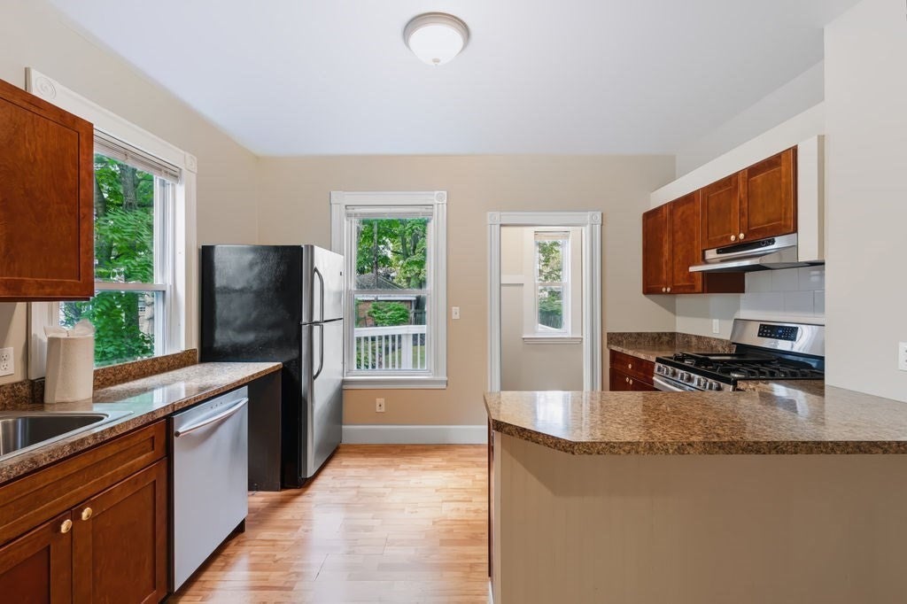 37 Thorndinke Street #37, Beverly, MA, 37 Thorndinke Street #37, Beverly, MA Photo #3