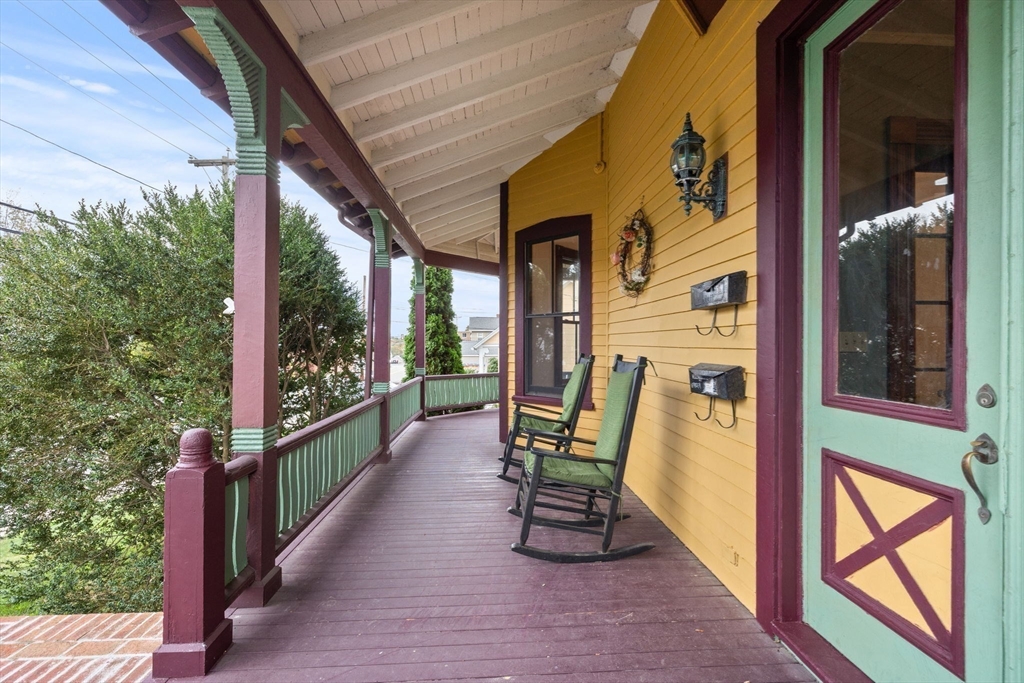 118 Elm St.,
