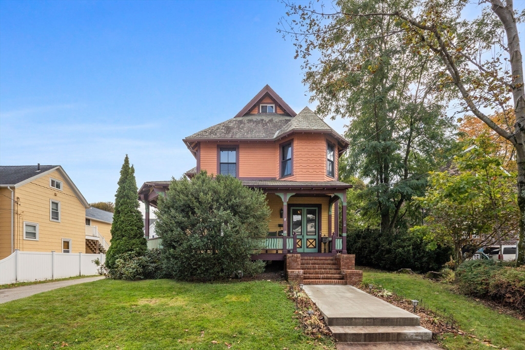 118 Elm St.,