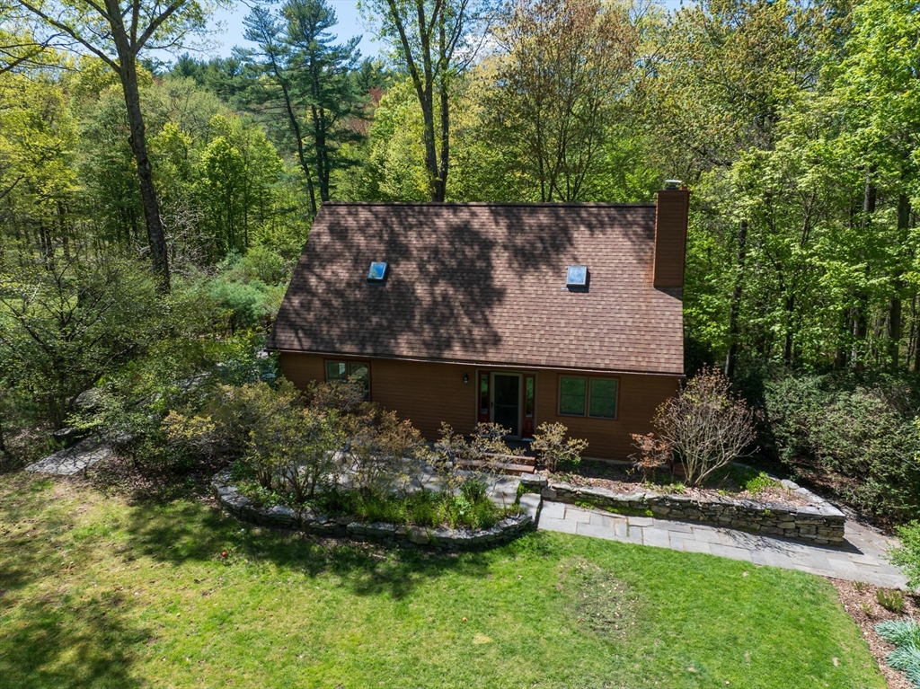 11 Gulf Road, Pelham, MA Photo #2