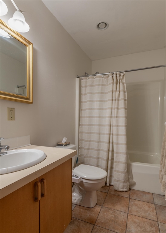 11 Gulf Road, Pelham, MA Photo #8