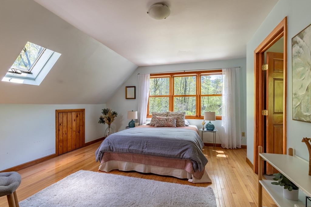 11 Gulf Road, Pelham, MA Photo #10