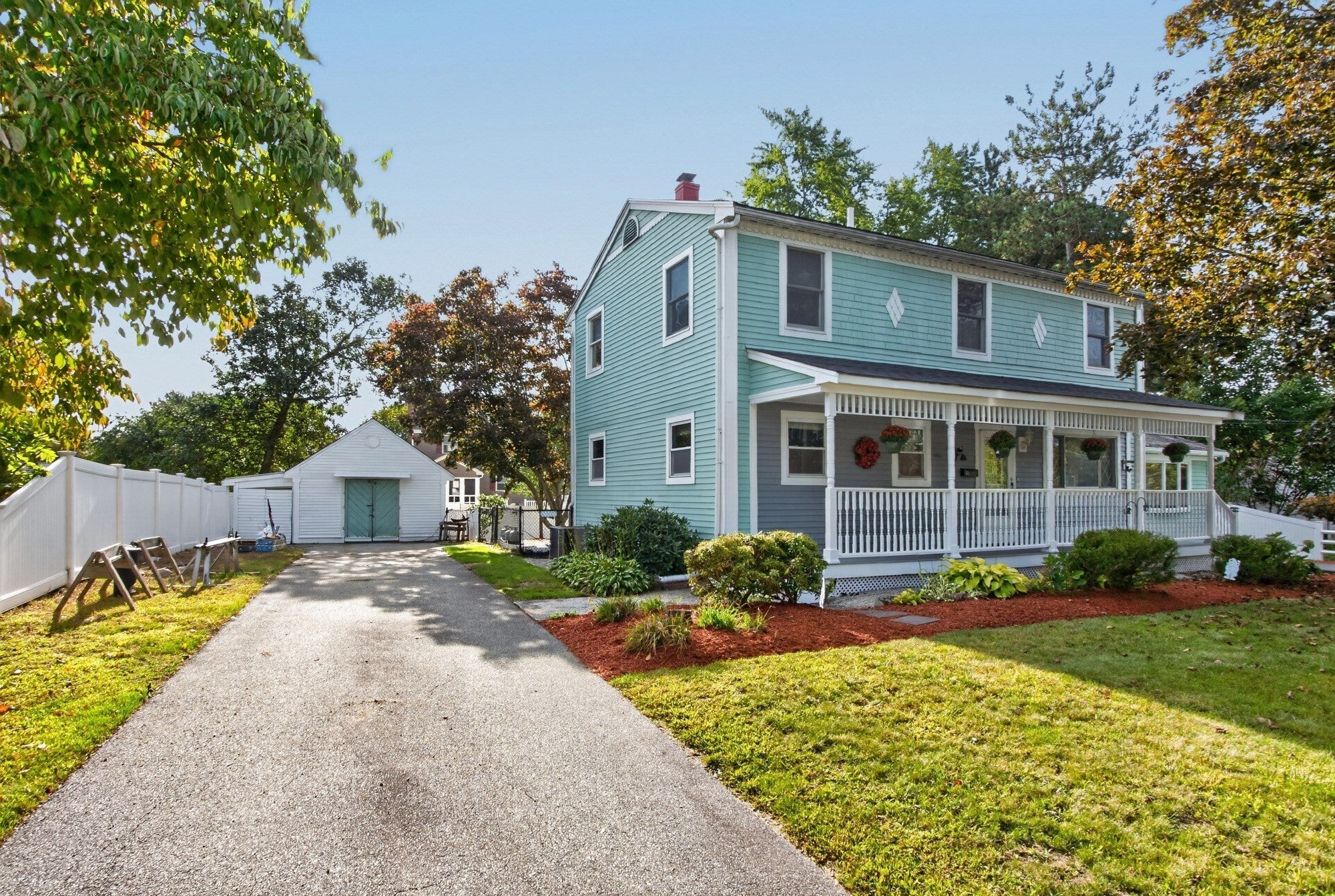 15 Ellington Rd