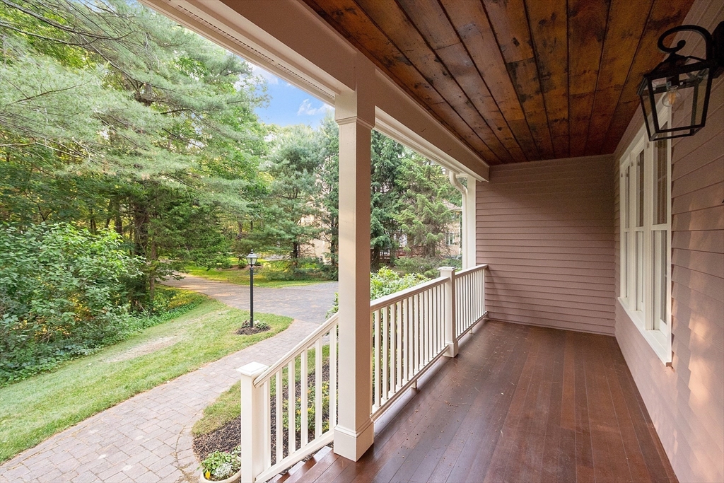 12 Woodbury Drive