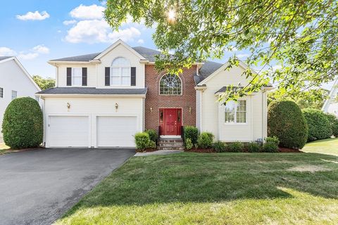 34 Muir Way Marlborough MA 01752