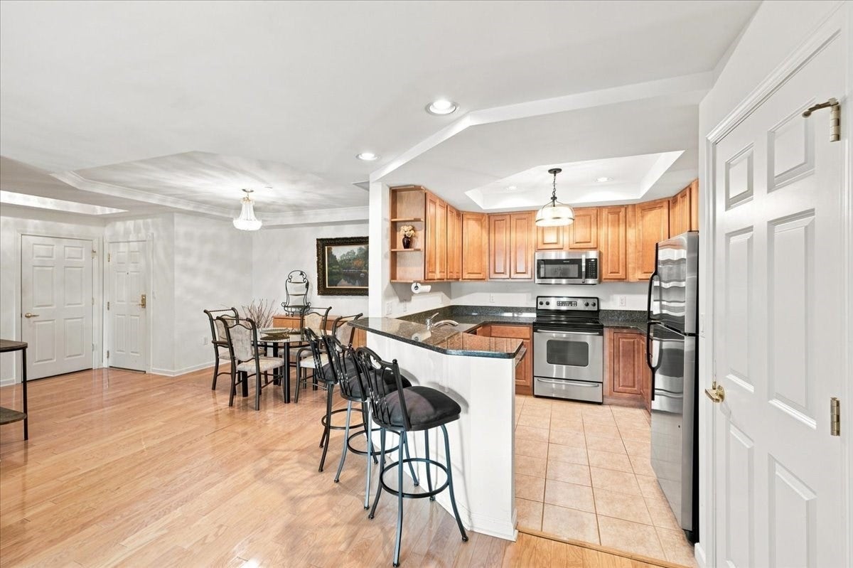 989 East St #303, Dedham, MA Photo #17