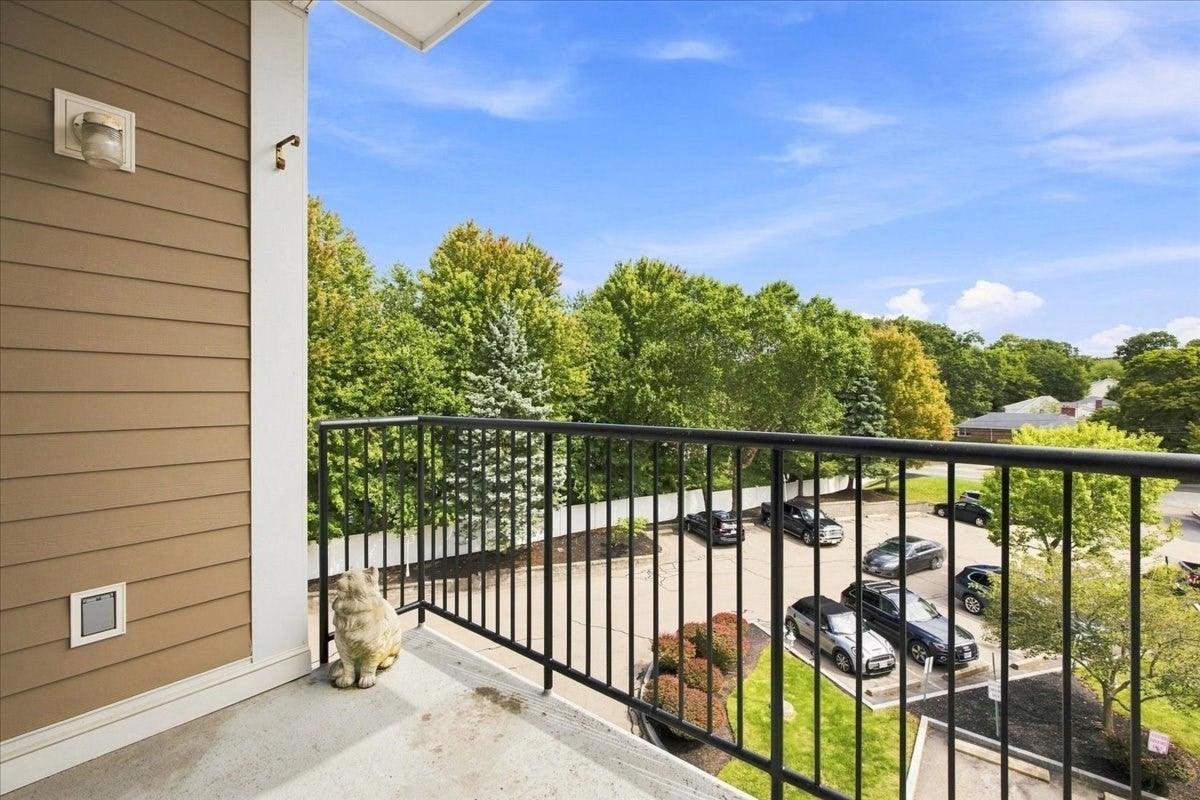 989 East St #303, Dedham, MA Photo #32