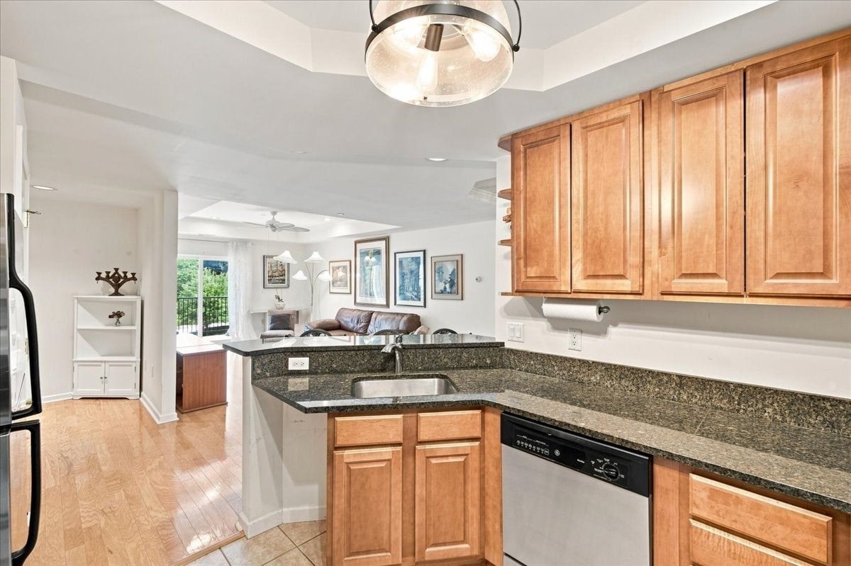 989 East St #303, Dedham, MA Photo #18