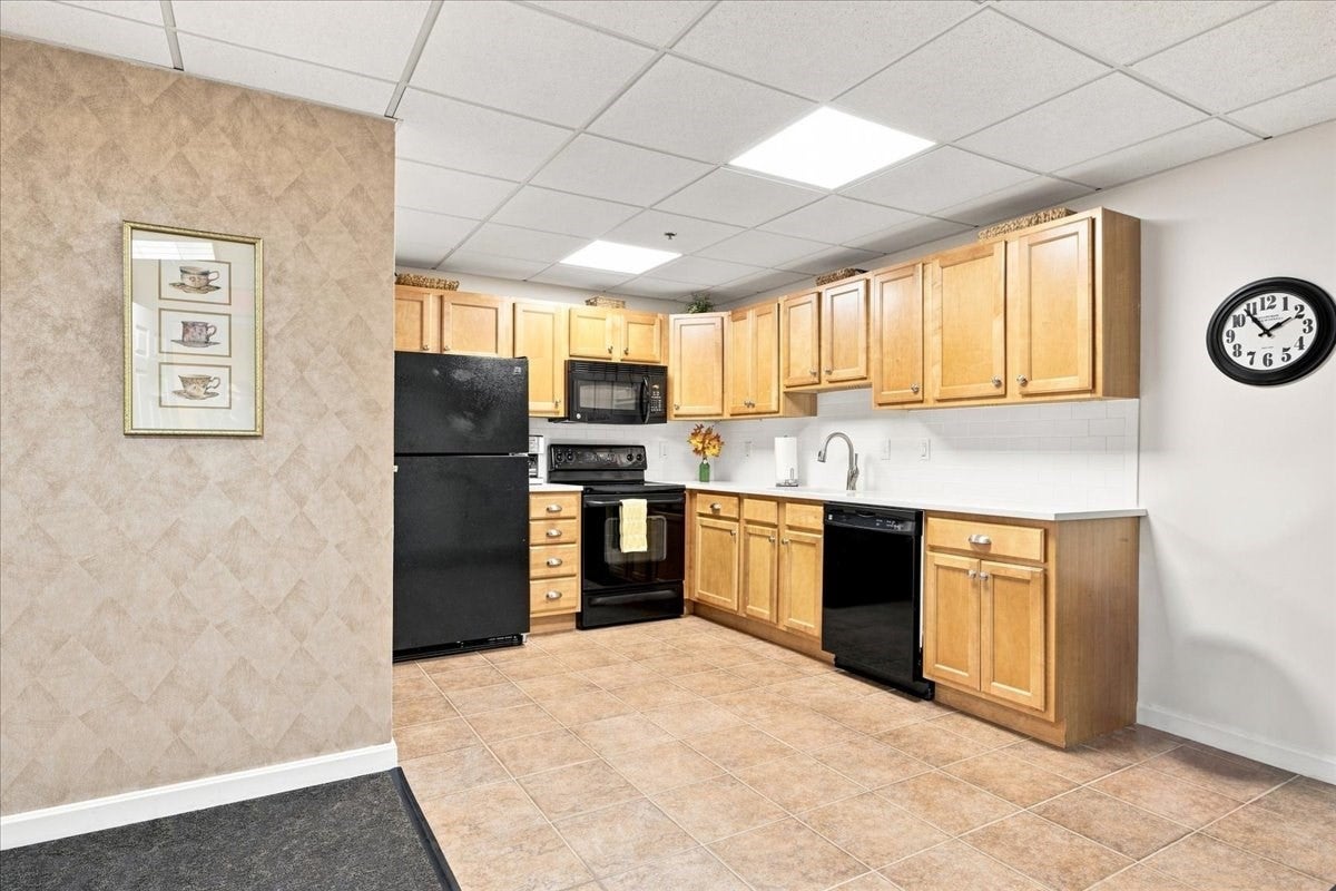 989 East St #303, Dedham, MA Photo #33