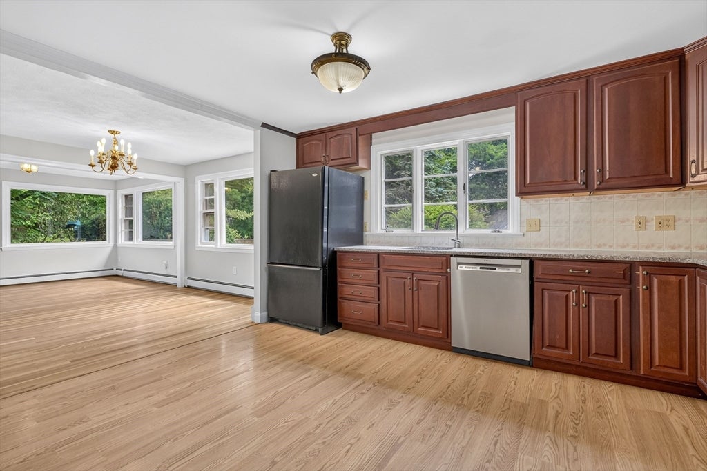 48 Oxford Rd, Westwood, MA, 48 Oxford Rd, Westwood, MA Photo #9